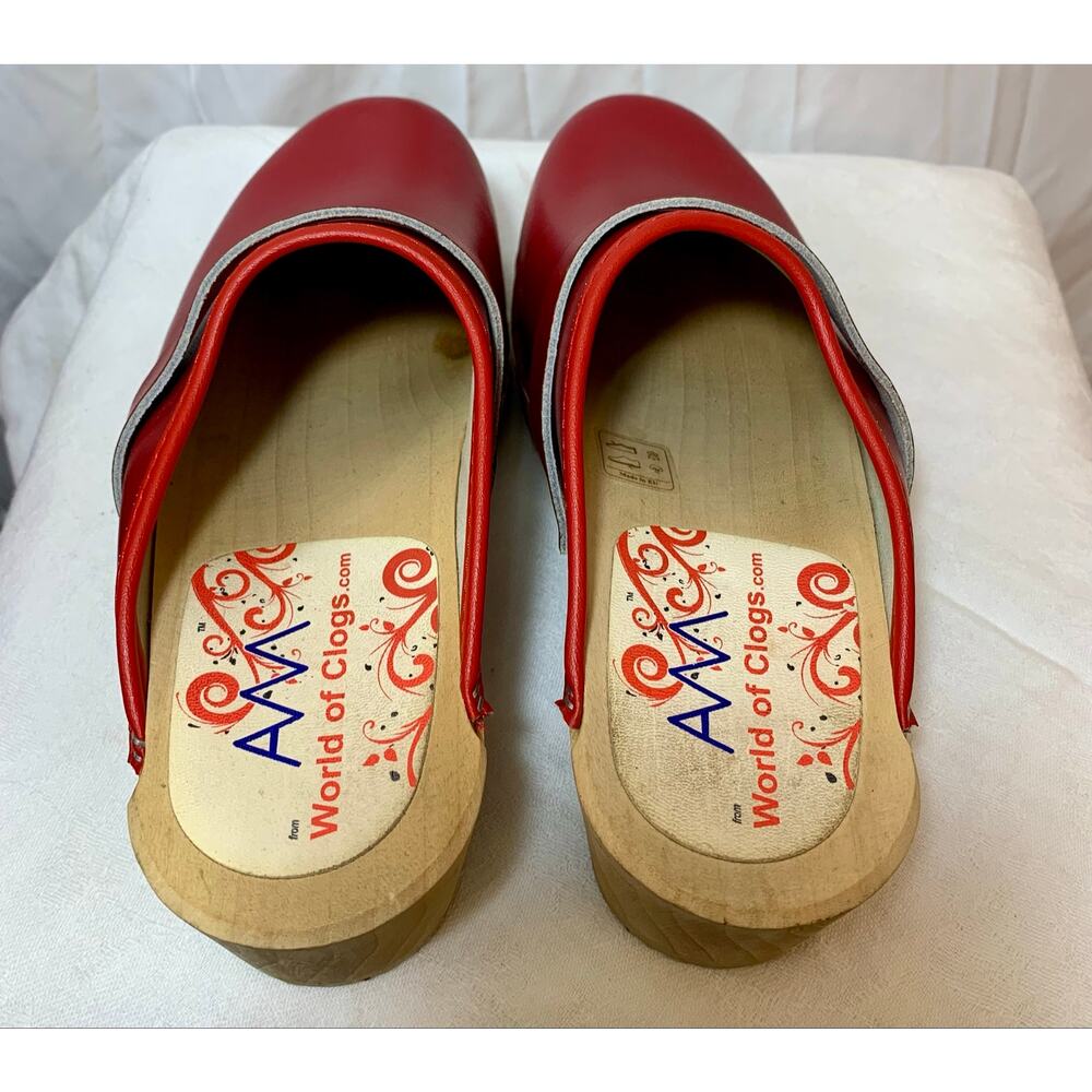 AM Bright Red Clogs - Picture 2 of 5